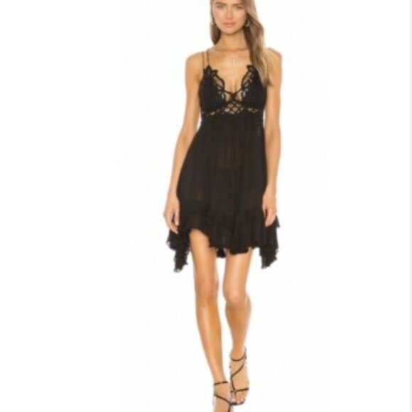 Free People Black Adella Crochet Lace Strappy Lightweight Slip Dress Size S NWT - Picture 2 of 6
